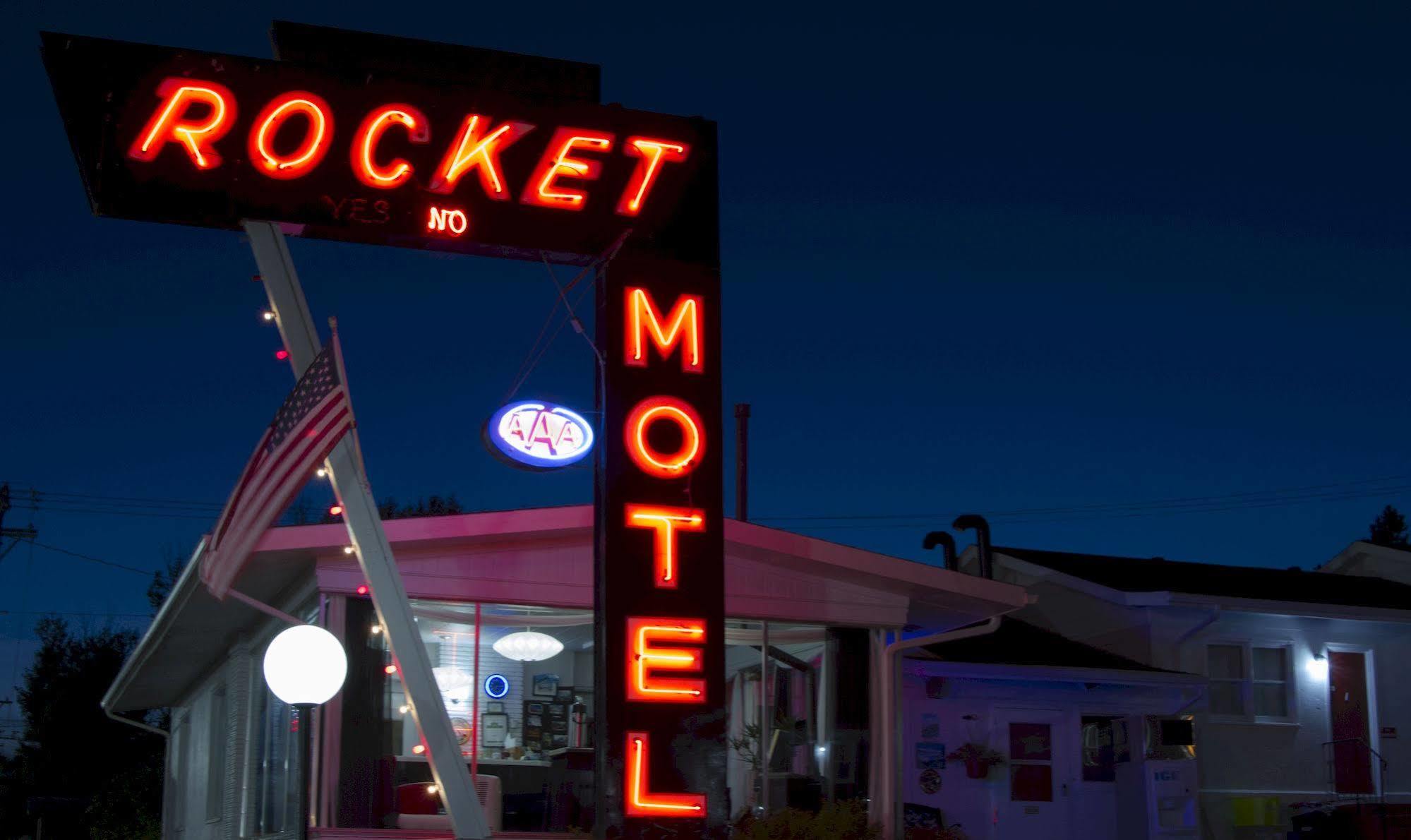 Rocket Motel Custer Exterior foto